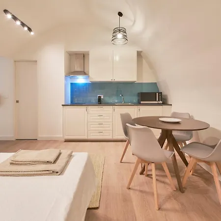 Alfama Village * Lisbon