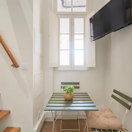 Alfama Village Apartment