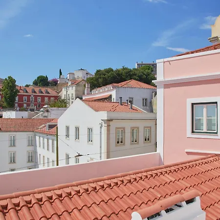 Alfama Village *