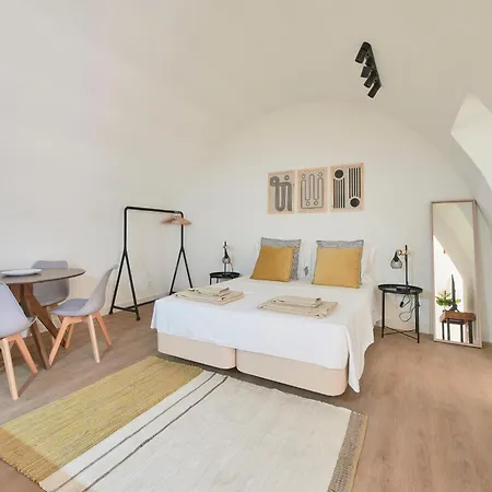 Alfama Village Apartment